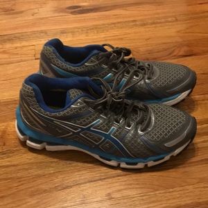 Women’s ASICS gel kayano 19